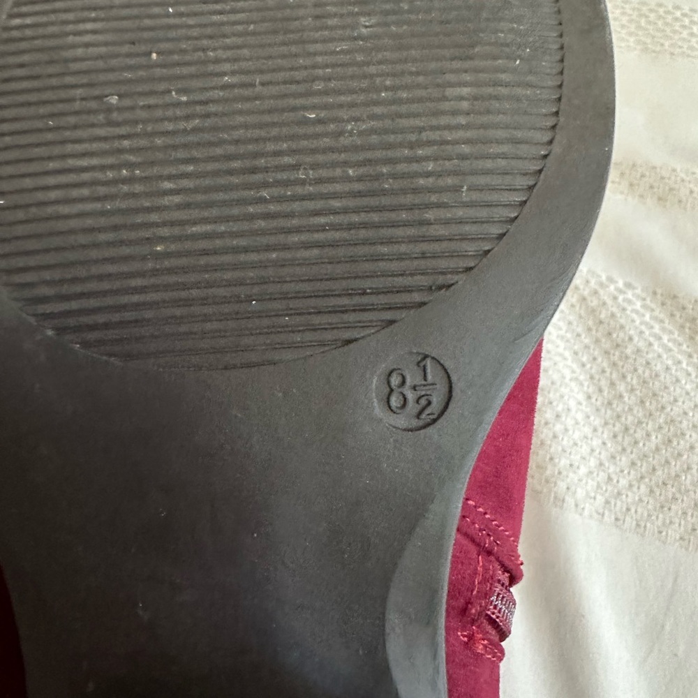 Burgandy Boot - Picture 6 of 8